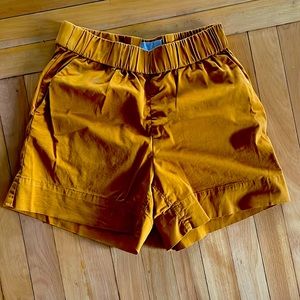 Everlane ochre elastic waist shorts